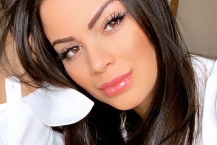 Ex-noiva do sertanejo Eduardo Costa faz revelação íntima sobre rotina na quarentena