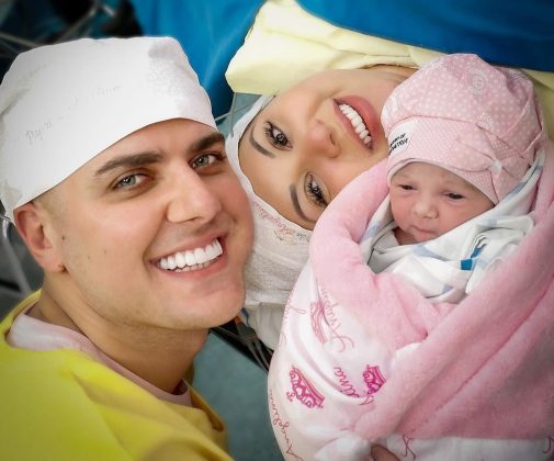 Zé Neto com a mulher e a filha Zé Neto com a mulher e a filha (Reprodução/Instagram/nataliaftoscano/Foto:Laís Cardoso)