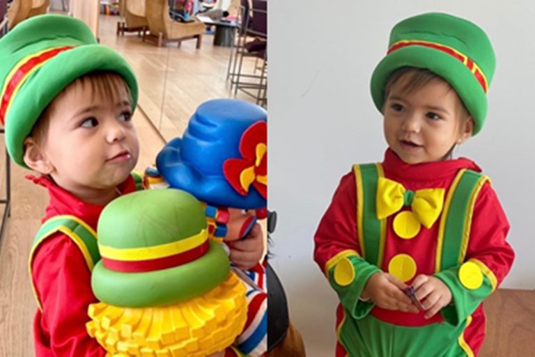 Zoe completa um ano e meio e ganha parabéns da vovó