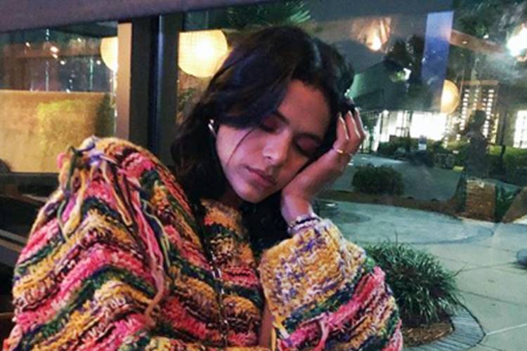 Bruna Marquezine Bruna Marquezine se revolta em redes sociais ''Picuinhas frívolas'' - Foto: Reprodução/Instagram@brunamarquezine