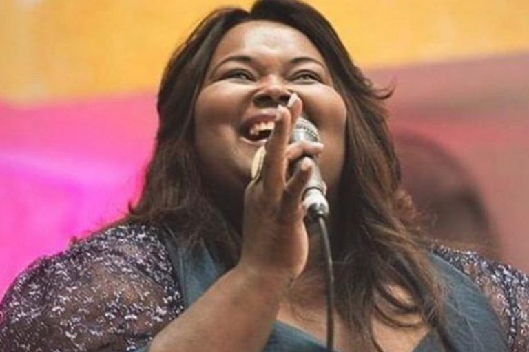 Cantora gospel Fabiana Anastácio morre aos 45 anos, vítima de coronavírus