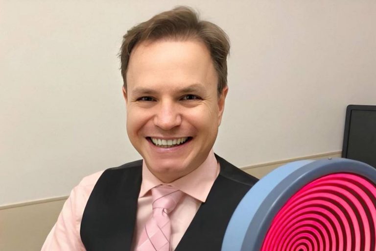 Ex-Polegar, diagnosticado com coronavírus, surge na UTI e diz: “Reaprendendo a comer”