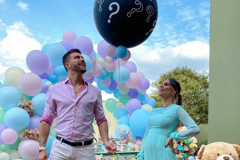 Flávia Viana revela sexo do primeiro filho com Marcelo Zangrandi