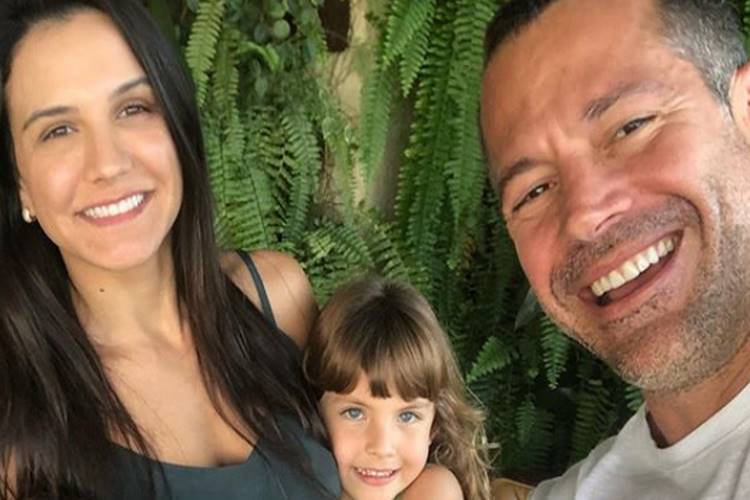 Kyra Gracie faz chá revelação do terceiro filho com Malvino Salvador