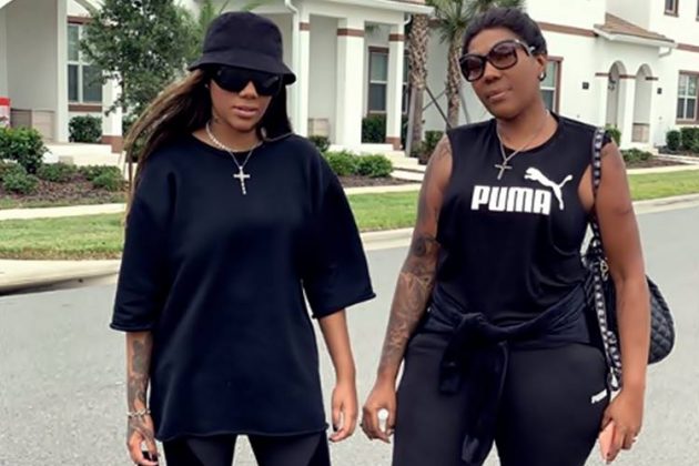 Ludmilla filma a mãe de toalha em surpresa de festa de aniversário - Foto: Reprodução/Instagram@silvanassoliveira