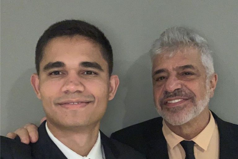 Lulu Santos emociona ao revelar a surpresa que ganhou de Clebson no Dia dos Namorados