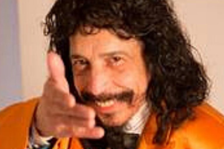 Benito di Paula, de 78 anos, radicaliza ao toma atitude contra o coronavírus