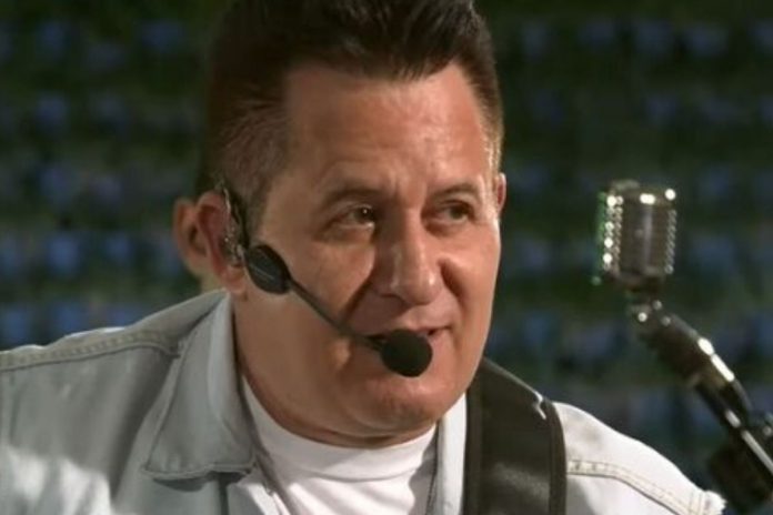Onde mora o cantor Marrone?