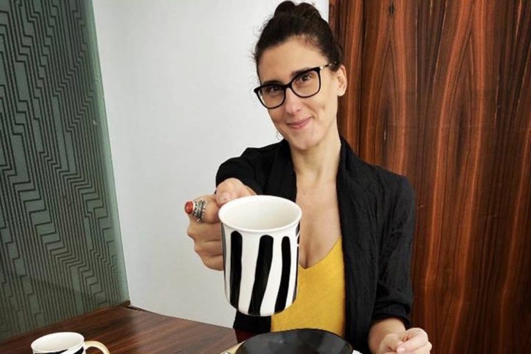 Paola Carosella debocha da prisão de Fabrício Queiroz