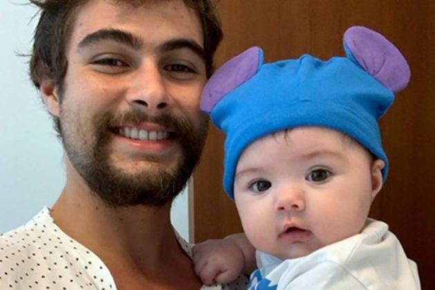 Rafa Vitti e Clara Maria Rafa Vitti posta foto fofa com Clara Maria aprendendo a mostrar a língua - Foto: Reprodução/Instagram@rafaavitti