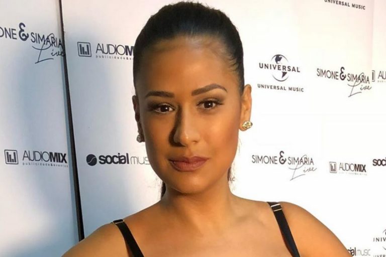 Sertaneja Simone surpreende ao exibir escultura valiosa da sua mansão de luxo