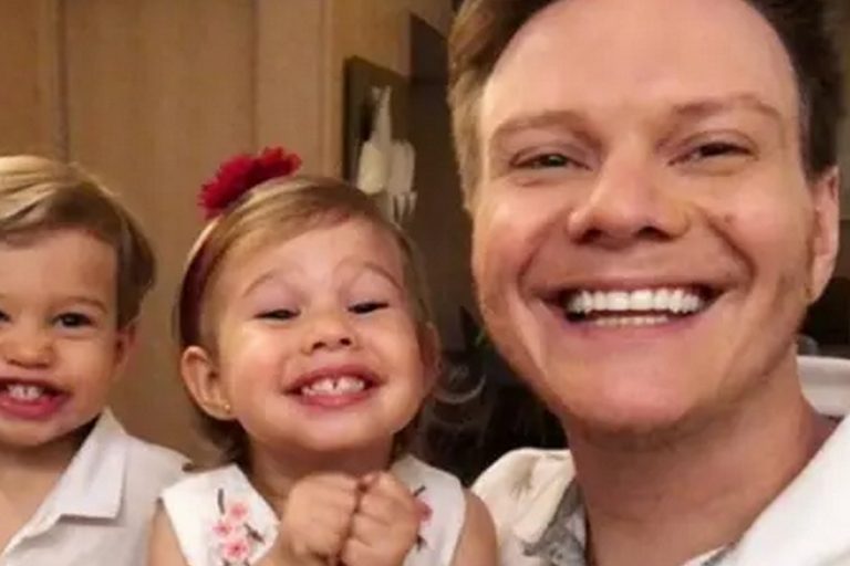 Sertanejo Michel Teló se emociona durante grande momento com a filha, Melinda