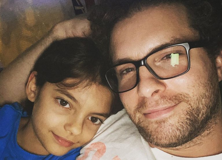 Thiago Fragoso faz reflexão sobre idade do filho mais velho, Benjamin