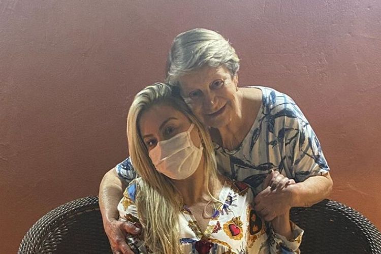 A esposa do cantor sertanejo Leonardo e a sua mãe, Eponina - Reprodução: Instagram A esposa do cantor sertanejo Leonardo e a sua mãe, Eponina - Reprodução: Instagram