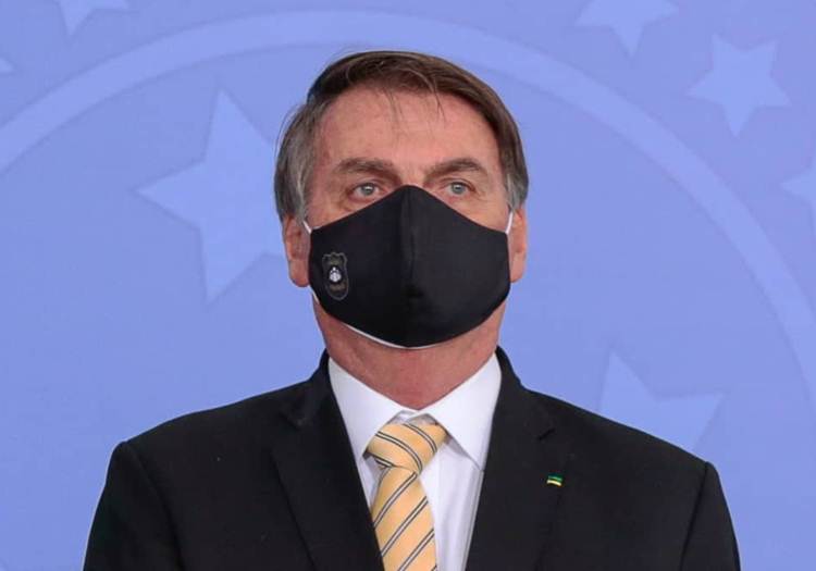 Com suspeita de coronavírus, presidente Jair Bolsonaro faz novos testes da Covid-19