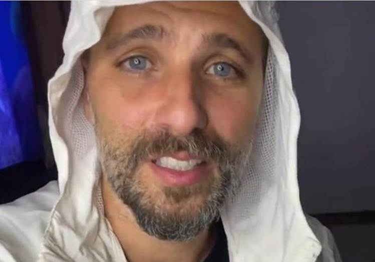 Bruno Gagliasso retoma os trabalhos e brinca: “Voltei, agora pai de 3”