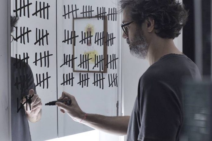 Bruno Mazzeo em Diário de um Confinado (Globo/Divulgação)