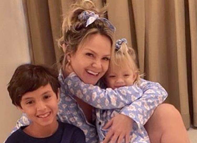 Curada da Covid-19, Eliana se emociona ao ‘reencontrar’ os filhos