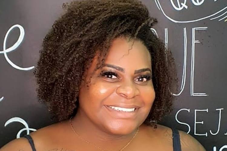 Jojo Todynho aposta em vestido justo e faz dança sensual