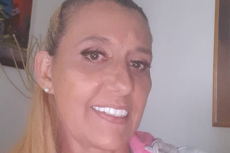 Rita Cadillac comenta sobre ataques que sofreu por pedir o auxílio emergencial