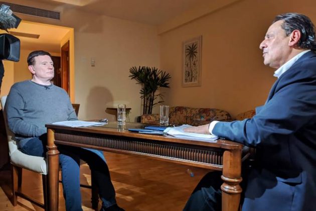 Roberto Cabrini traz entrevista exclusiva com Frederick Wassef (Divulgação/SBT)