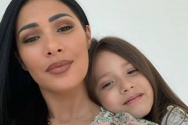 Sertaneja Simaria celebra aniversário de 8 anos da filha com festa luxuosa