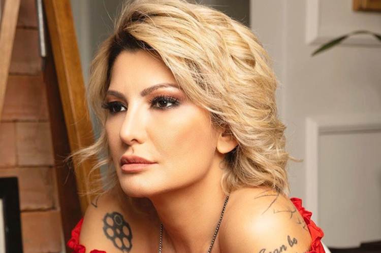 Antonia Fontenelle dá adeus à Jovem Pan e rasga o verbo sobre atitudes de ex-colegas