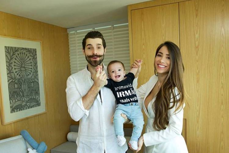 DJ Alok, Ravi e Romana Novais ''Agora somos 5'', revela Romana Novais, esposa de Alok - Foto: Reprodução/ Instagram@romananovais