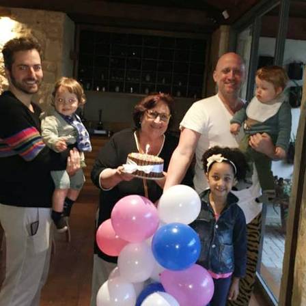 Paulo Gustavo e marido, Thales Bretas, comemoram primeiro Dia dos pais com os filhos Reprodução/Instagram