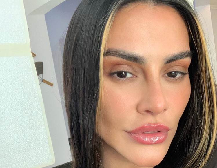 No ‘Dia do Sexo’, Cleo promete presente para seguidores Área VIP