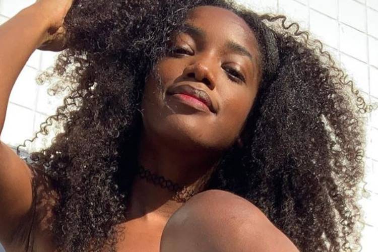 Cantora Iza - Reprodução/Instagram