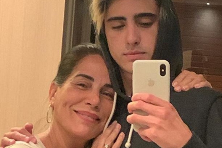 Glória Pires e filho Bento foto reprodução Instagram Glória Pires e filho Bento foto reprodução Instagram