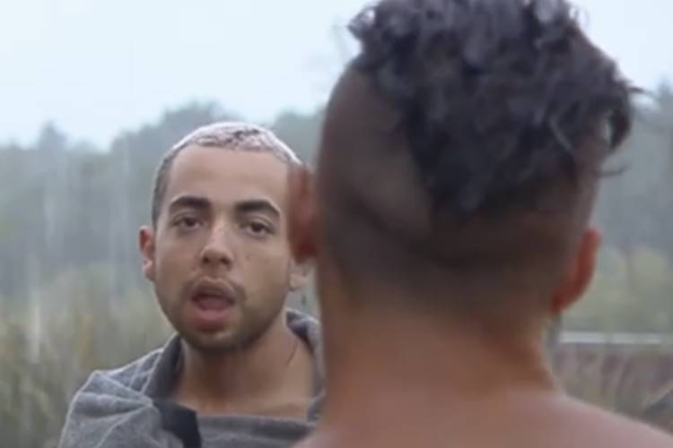 Lucas conversa com Biel - Foto: Playplus