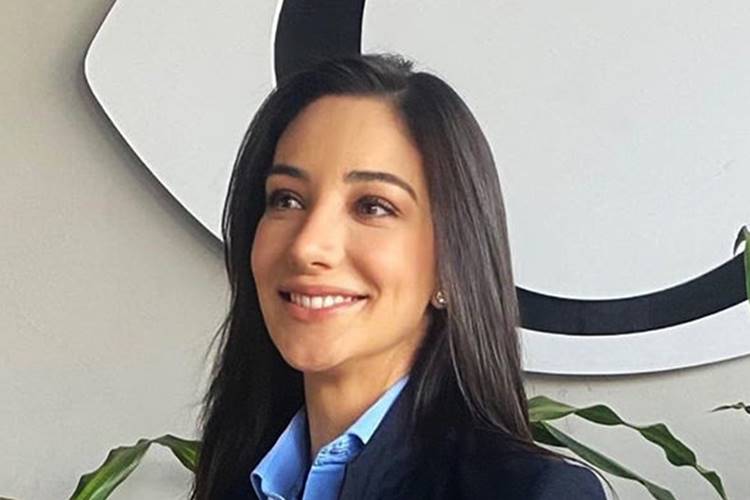 “FutBand” estreia nas madrugadas da Band sob o comando de Nathalia Batista