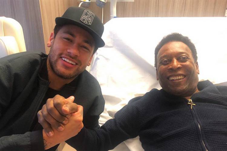Neymar comemora aniversário de 80 anos de Pelé e presta homenagem emocionante