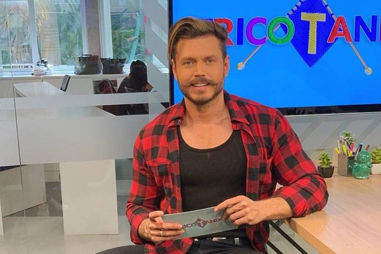 Ex-apresentador da Rede TV estará de volta as telinhas com programa de viagens - Foto: Reprodução/RedeTV