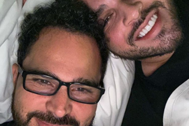 Em foto rara, Luciano Camargo posa com filho: ''Menino do sorriso fácil'' - Foto: Reprodução/Instagram