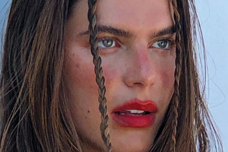 Mariana Goldfarb Mariana Goldfarb, esposa de Cauã Reymond, detona famosos que organizam festas na pandemia: "Absurdo'' - Foto: Reprodução/Instagram