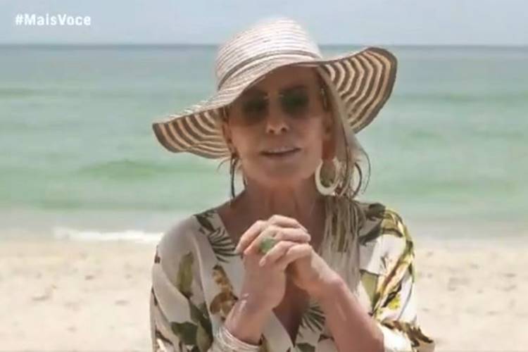 Sem máscara, Ana Maria apresenta ”Mais Você” na praia e reclama de aglomeração