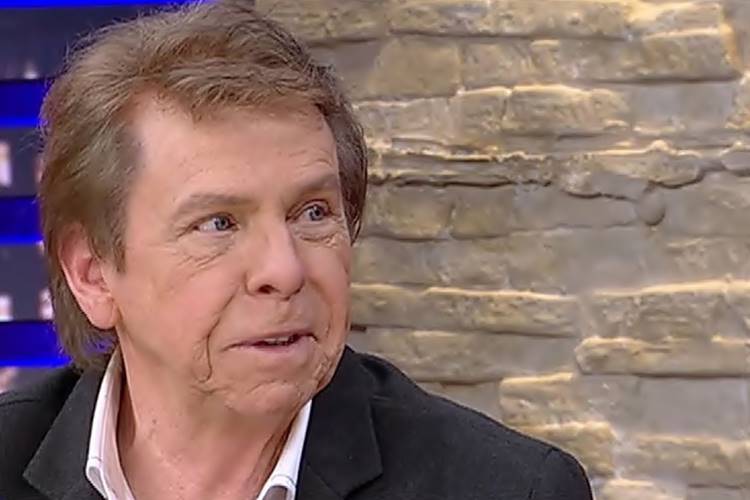 Nelson Rubens Nelson Rubens afirma que não tem 83 anos de idade como mostra o Google: ''Na Wikipédia, o povo escrever o que quiser'' - Foto: Reprodução/ 'Luciana By Night'