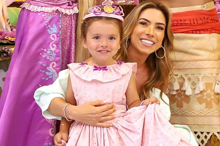 Patrícia Abravanel e sua filha/ Instagram