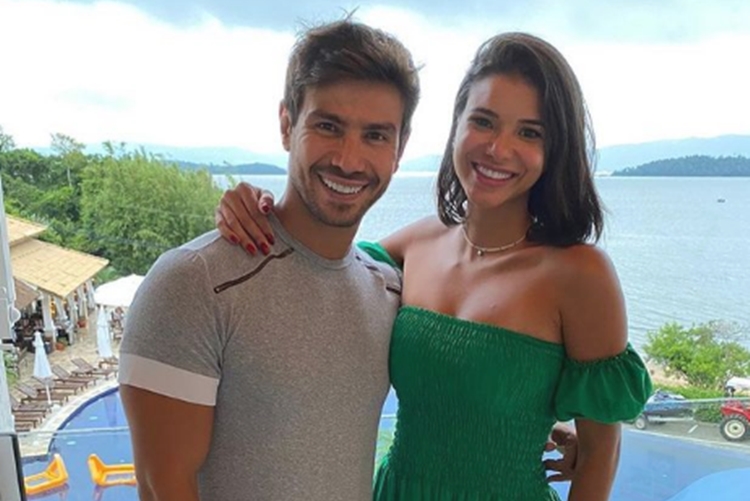 Sertanejo Mariano e namorada Jakeline reprodução Instagram