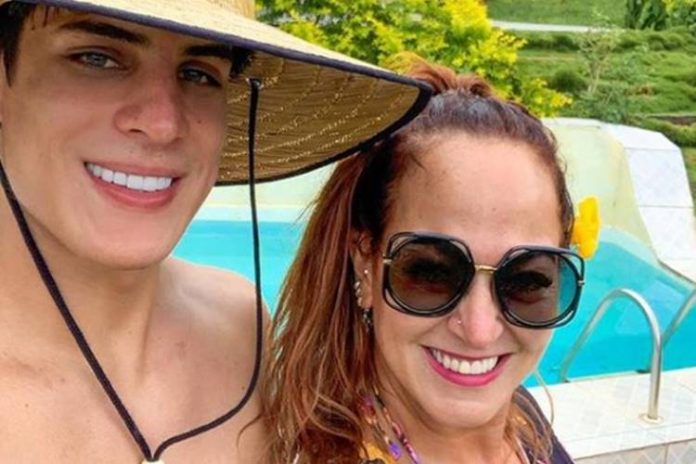 No dia do aniversário da mãe de Neymar, Tiago Ramos se declara a ex-namorada: "Te amo" - Foto: Reprodução/Instagram
