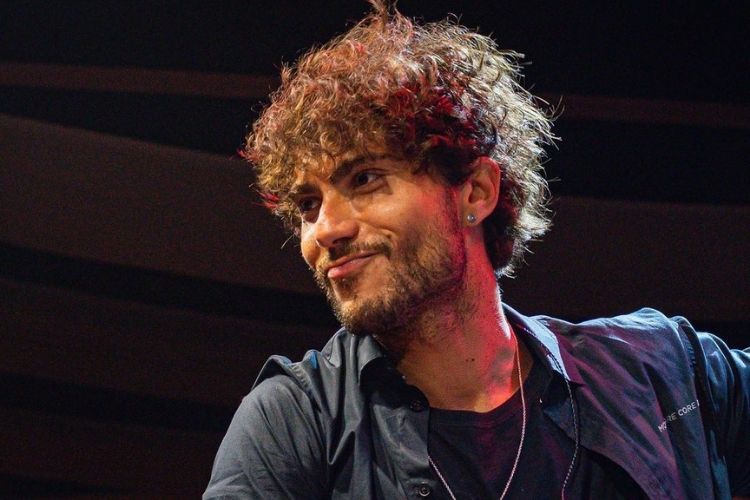 Cantor sertanejo é confirmado em reality show