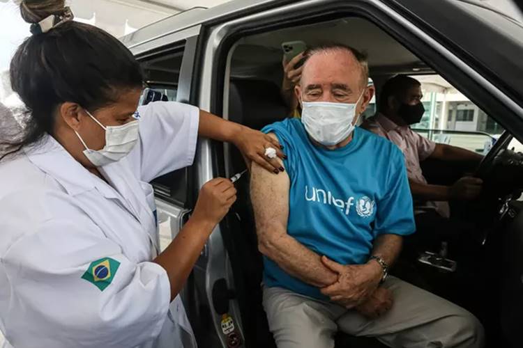 Aos 86 anos de idade, Renato Aragão entra para o grupo dos vacinados contra a Covid-19 - Foto: Reprodução/ AgNews