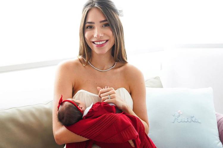 Romana Novais e sua filha Raika/ Instagram