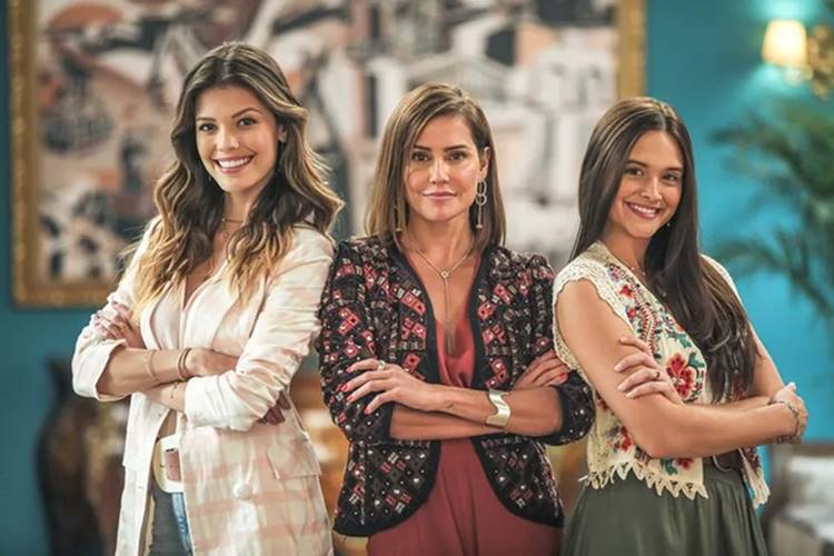 Protagonistas de Salve-se quem puder, Kyra (Vitória Strada), Alexia (Deborah Secco) e Luna (Juliana Paiva) — Foto: Foto de divulgação