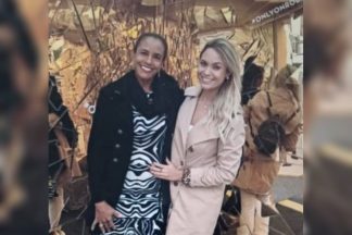 Sarah e sua mãe - Imagem: Arquivo Pessoal