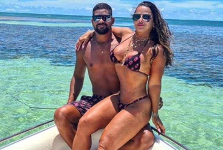 Viviane Araújo e o noivo - Instagram