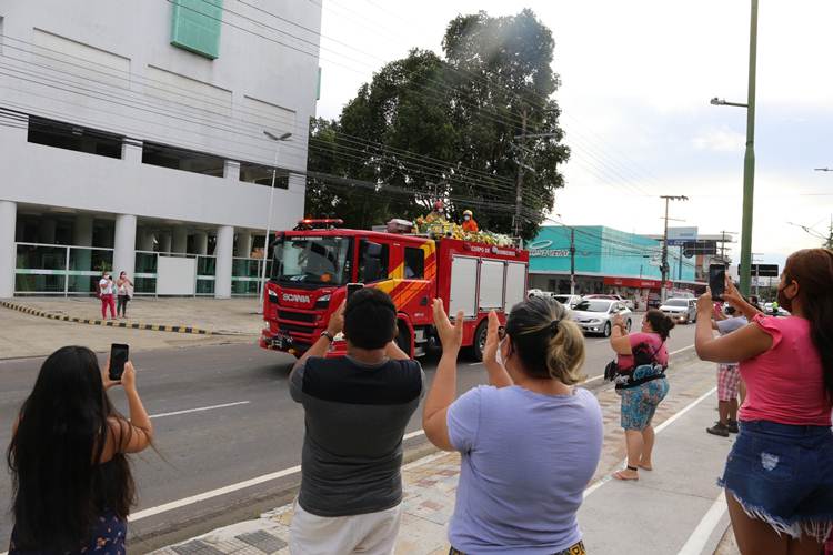 Zezinho Correa - cortejo 2 - Ag. News